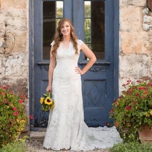 Meet your Posher, Chloe